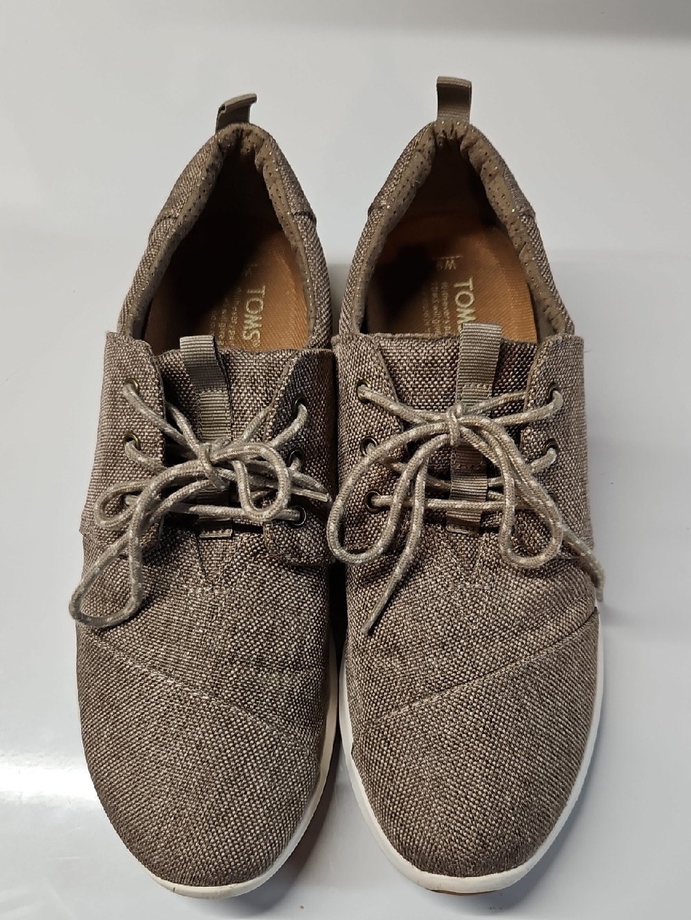 Toms Tan Canvas Lace-Up Sneakers Size 9
